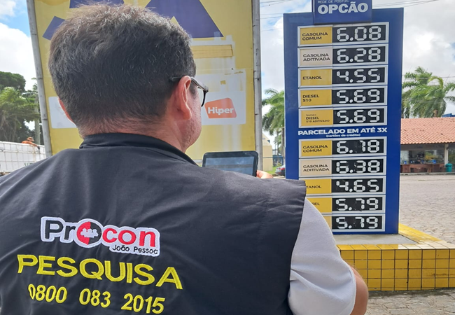 Preço da gasolina cai em 58 postos de João Pessoa, aponta Procon-JP