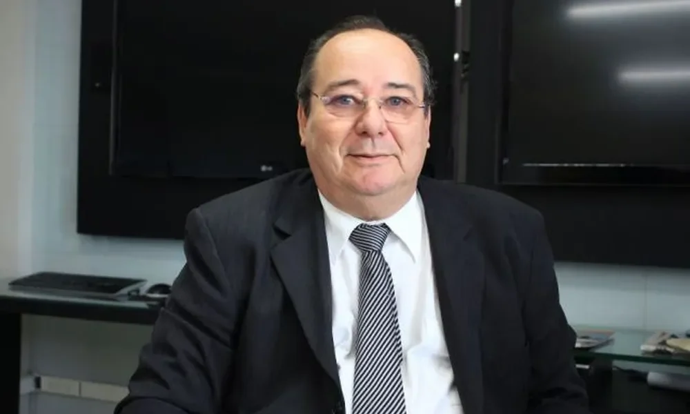 Arthur Cunha Lima morre, aos 75 anos, e governador lamenta; Assembleia Legislativa decreta luto oficial