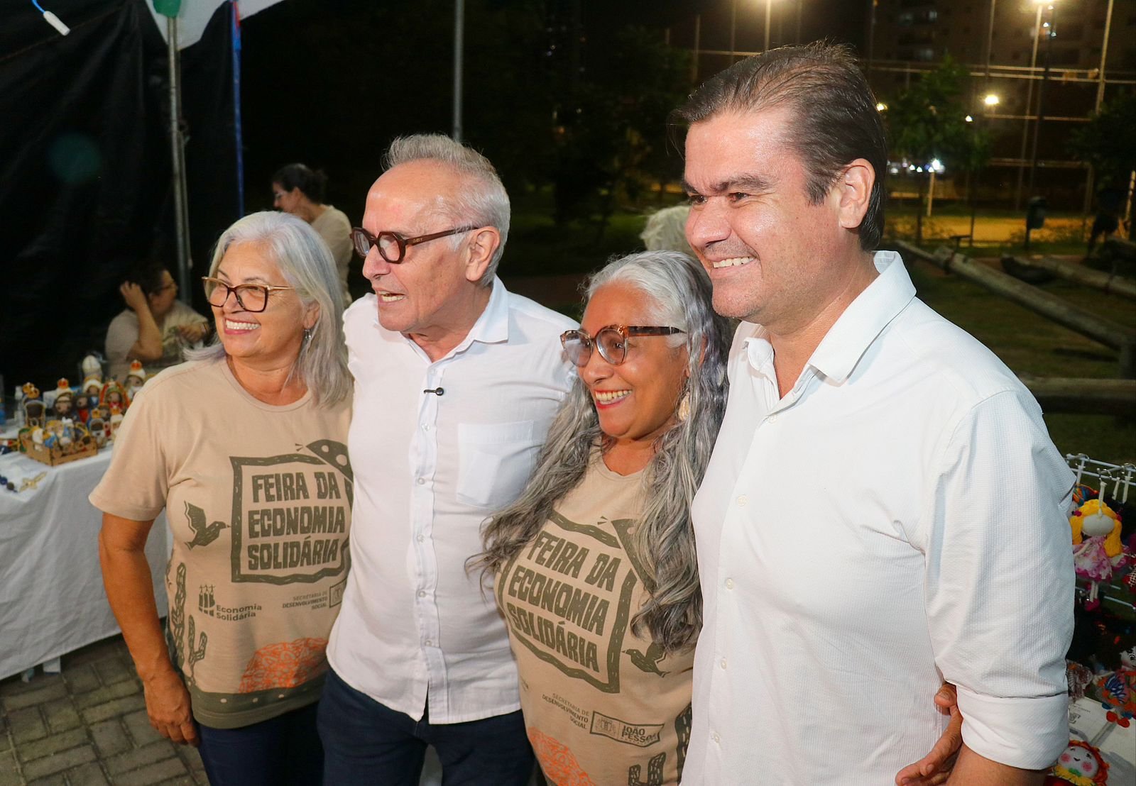 Cícero Lucena entrega caminhão e equipamentos para fortalecer agricultura familiar em João Pessoa