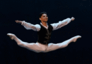 Integrante da Companhia Municipal de Dança é eleito melhor bailarino no Festival Internacional de Goiás