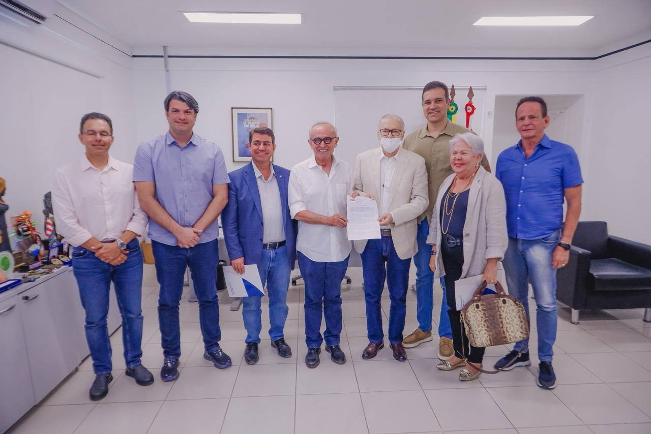 2-11 Cícero Lucena assina protocolo para restaurar o Pavilhão do Chá e valorizar o Centro Histórico de JP