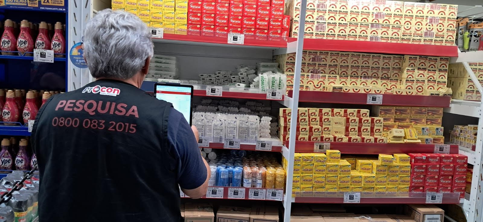 1-23 Pesquisa do Procon-JP registra diferença de R$ 450 no preço do arranjo de flores; velas variam mais de 270%