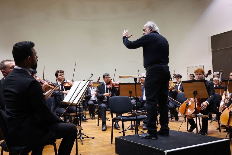 Concerto da Orquestra Sinfônica da Paraíba tem participação de solistas brasileiro e italiano