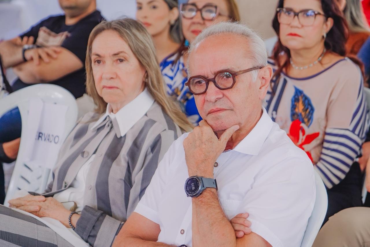 cicero-e-lauremilia-divulgacao Cícero Lucena encerra Semana do Servidor e destaca renovação da fé e do propósito de fazer o melhor pela cidade