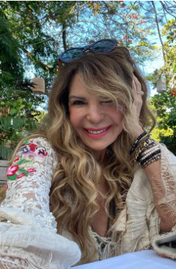 6 Elba Ramalho chama atenção nas redes sociais ao surgir com visual diferente; confira série de fotos