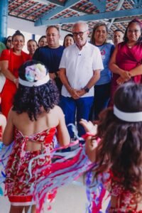 1-11-200x300 Cícero Lucena celebra mais de R$ 70 milhões em obras no Valentina e projeta entrega da ponte que interliga o bairro a Mangabeira para o início de 2026