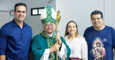 Lucas Ribeiro participa do encerramento do Crescer em Campina Grande com público recorde no Centro de Convenções