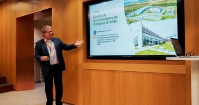 João Azevêdo apresenta potencial da Paraíba durante missão internacional em Barcelona