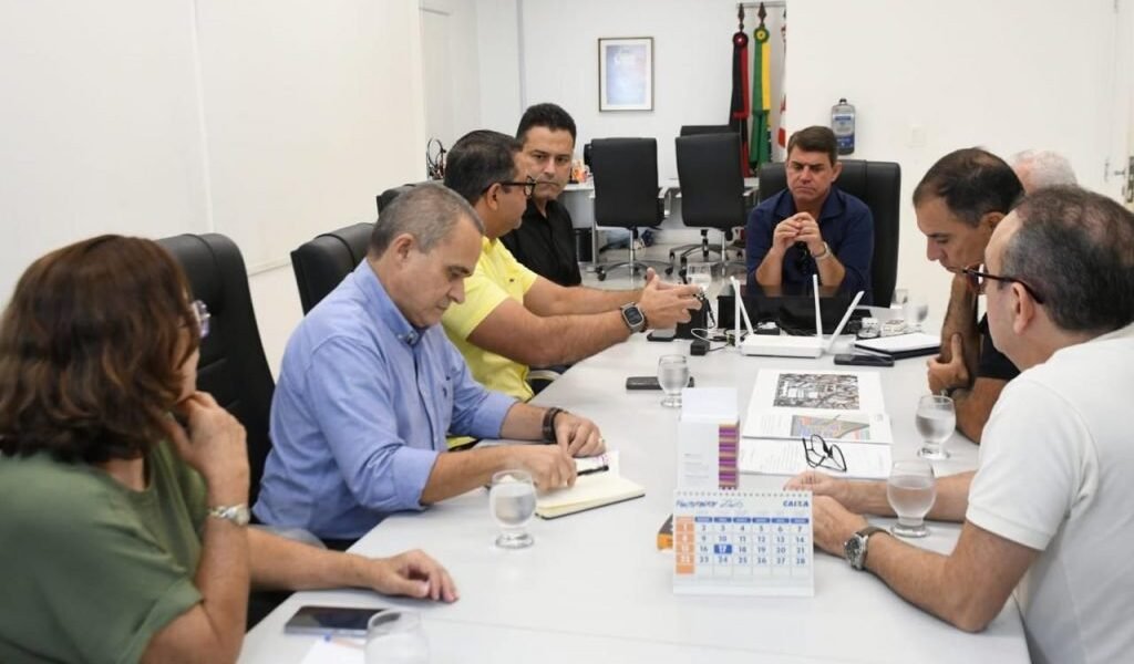 Prefeito em exercício reúne secretários para alinhar processo de construção do novo Mercado Central de João Pessoa