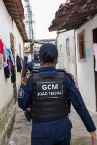 1-45-200x300 Operação da Prefeitura e MPPB prende suspeitos e desobstrui vias na comunidade Riachinho; veja fotos da operação