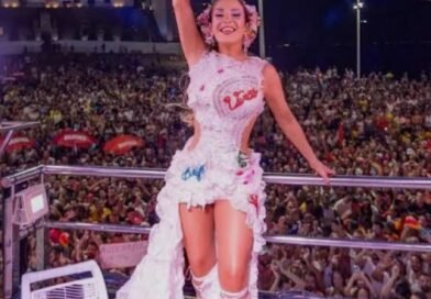 Claudia Leitte, Michele Andrade e outras 10 atrações vão arrastar os foliões do bloco Virgens de Tambaú