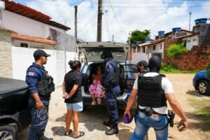 3-2-300x200 Operação da Prefeitura e MPPB prende suspeitos e desobstrui vias na comunidade Riachinho; veja fotos da operação