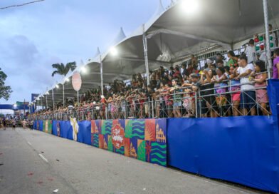 Carnaval Tradição 2026 terá desfile de 8 ala ursas neste sábado