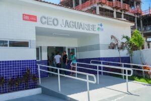 1-17-300x200 Prefeitura oferta atendimento odontológico especializado para mulheres vítimas de violência