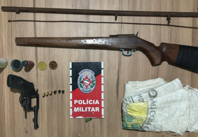 Em confronto com bandidos, Polícia Militar apreende armas de fogo