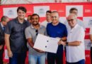Cícero Lucena entrega moradia digna, escrituras e indenizações a famílias do Complexo Beira Rio, além de obra de contenção em Miramar