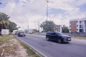 2-7-300x200 Cícero Lucena dá início a segunda etapa da requalificação da Avenida Hilton Souto Maior, com alargamento de vias, iluminação em LED e acessibilidade