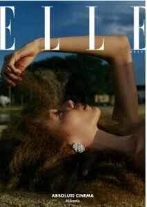ELLE-213x300 Modelo pernambucana vira influencer com vídeos hilários de bastidores da moda; é capa da revista Elle com fotos clicadas em Cabaceiras (PB), veja vídeo com ensaio