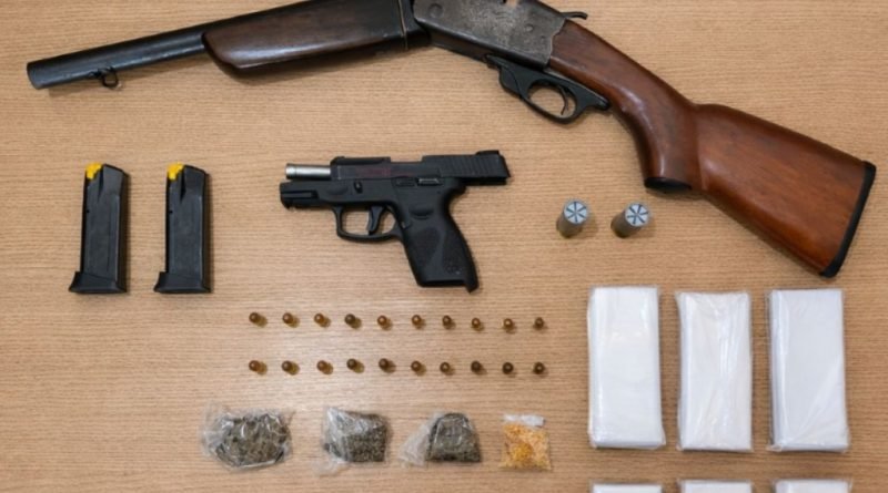 Polícia Militar apreende drogas e armas em ação de combate ao tráfico em Campina Grande