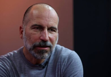 “Brasil é onde Uber faz mais corridas no mundo e não deixaríamos país mesmo com mudança em lei; mas preços devem aumentar”, diz CEO