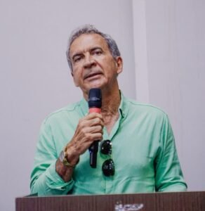 neto-franca-foto-sergio-lucena-292x300 Prefeito de JP libera mais de R$ 1,2 milhão do "‘Eu Posso" e assina decreto que torna João Pessoa a 3ª capital com mais atividades de baixo risco do país