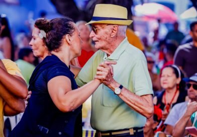 Sabadinho Bom apresenta Waguinho e Regional Duduta com homenagem ao Dia do Choro
