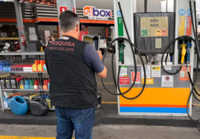 Menor preço da gasolina reduz em 94 postos desde a semana passada e está sendo praticado a R$ 6,19