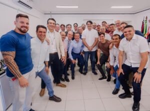 2-5-300x221 Em reunião com vereadores, Leo Bezerra fortalece diálogo entre Executivo e Legislativo