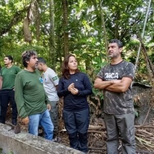 2-5-300x300 Parque Arruda Câmara recebe lobo-guará fêmea através de parceria com Cetas de Goiás
