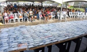 2-7-300x180 Governador Lucas Ribeiro reforça política de segurança com devolução de 500 celulares pela Operação Recupera