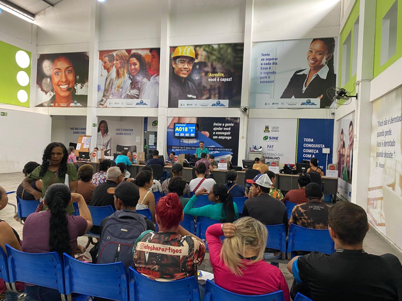 IMG-20260417-WA0059-1-1920x1440-1 Campina Grande oferece 1.000 vagas de emprego, nesta semana, conforme sistema de cadastro do Sine Municipal