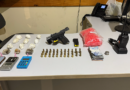 Polícia Militar prende suspeito por tráfico de drogas no Conde; arma de uso restrito é apreendida