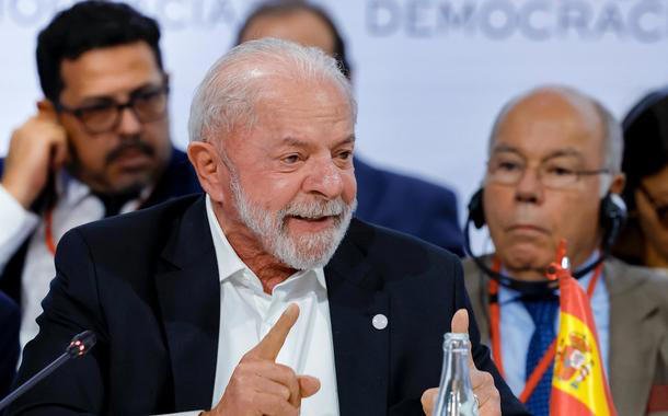 Lula-cobra-respeito-e-fala-em-reciprocidade-contra-os-EUA-apos-expulsao-de-delegado-no-caso-Ramagem Lula fala em reciprocidade após EUA determinarem saída de delegado brasileiro ligado ao caso Ramagem