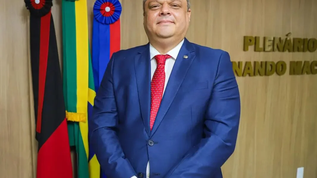 Edvaldo Neto é eleito prefeito de Cabedelo