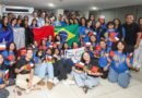 Governador participa de pré-embarque de 59 estudantes da rede estadual para o Chile pelo Conexão Mundo Governador participa de pré-embarque de 59 estudantes da rede estadual para o Chile pelo Conexão Mundo