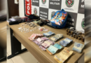 Polícia Militar recupera motocicleta e prende suspeita por tráfico de drogas na Capital Polícia Militar recupera motocicleta e prende suspeita por tráfico de drogas na Capital
