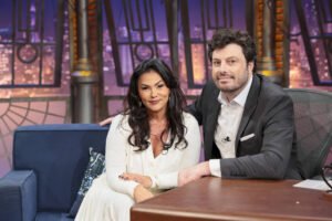 2-13-300x200 Suzana Alves relembra desconforto com fama de Tiazinha: "Me arrependo da exposição do nu"