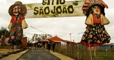 Programa Empreender assina contratos para barraqueiros e ambulantes que irão atuar no Maior São João do Mundo