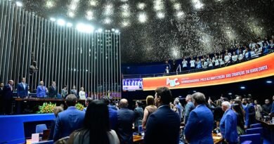 Lucas Ribeiro é agraciado com comenda do Senado por avanços na alfabetização; PB é um dos cinco estados em destaque
