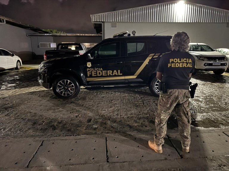 PF desarticula esquema de tráfico interestadual de drogas e lavagem de dinheiro na PB e mais quatro estados PF desarticula esquema de tráfico interestadual de drogas e lavagem de dinheiro na PB e mais quatro estados