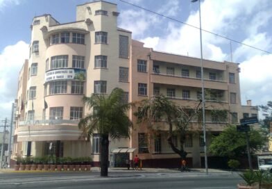 Prefeitura de Campina Grande inicia processo de restauração do Grande Hotel com assinatura da Ordem de Serviço Prefeitura de Campina Grande inicia processo de restauração do Grande Hotel com assinatura da Ordem de Serviço