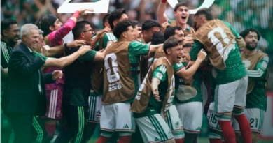 México abre Copa vencendo África do Sul em duelo com três expulsões