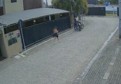 Polícia Civil prende investigado por prática de crimes sexuais em série na Zona Sul; veja vídeos do suspeito buscando vítimas Polícia Civil prende investigado por prática de crimes sexuais em série na Zona Sul; veja vídeos do suspeito buscando vítimas