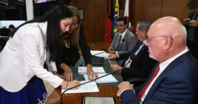 Rebeca Sodré toma posse na Câmara de João Pessoa
