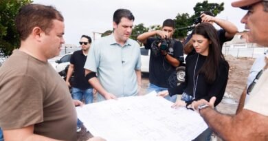 Leo Bezerra inspeciona obra de Ninho do Saber em Gramame, que terá oito novas unidades de ensino e três mil vagas para o próximo ano letivo