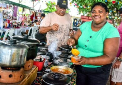 Prefeitura cadastra comerciantes informais que vão trabalhar no São João Multicultural no Parque Solon de Lucena Prefeitura cadastra comerciantes informais que vão trabalhar no São João Multicultural no Parque Solon de Lucena