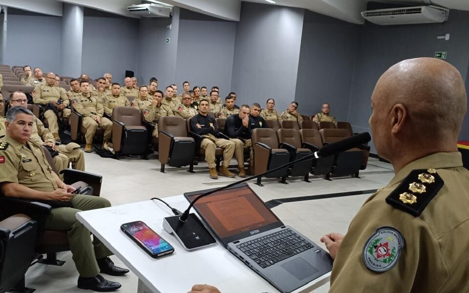 Polícia Militar capacita efetivo para uso de câmeras corporais durante festejos juninos na Paraíba Polícia Militar capacita efetivo para uso de câmeras corporais durante festejos juninos na Paraíba