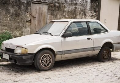 Semob inicia recolhimento de veículos abandonados em vias públicas e reforça canal de denúncias