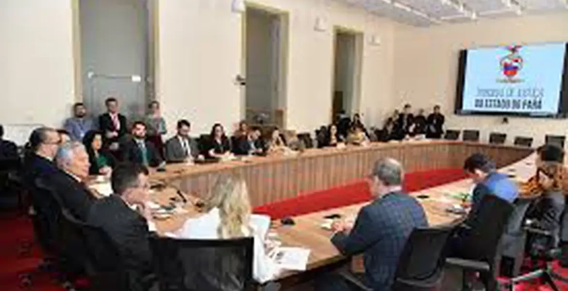Observatório do CNDH prepara proposta contra discurso de ódio e do neonazismo no país