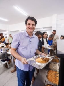 3-3-225x300 Leo Bezerra entrega Cozinha Comunitária do Timbó para reforçar o programa Bora Comer, com mais de 10 mil refeições diárias